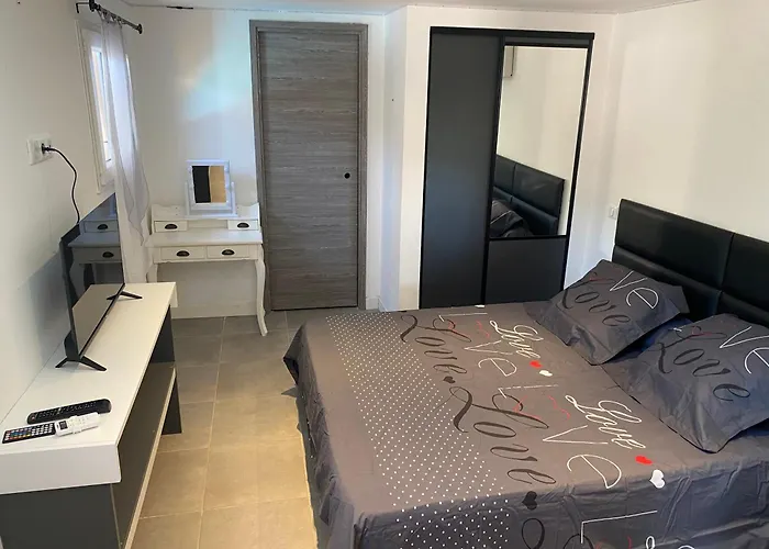 Casa Versini Πανσιόν