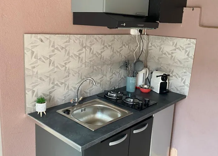 Πανσιόν Casa Versini 3*