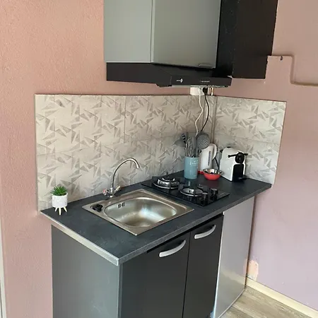 Πανσιόν Casa Versini 3*